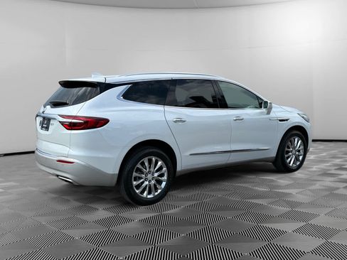 Used 2020 Buick Enclave Premium w/ Sun and Sites Package FWD image 4