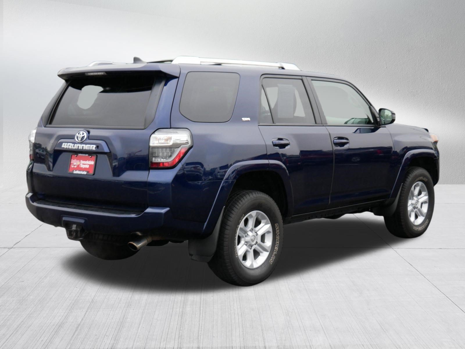 Certified 2018 Toyota 4Runner SR5 w/ Convenience Package AWD/4WD image 7