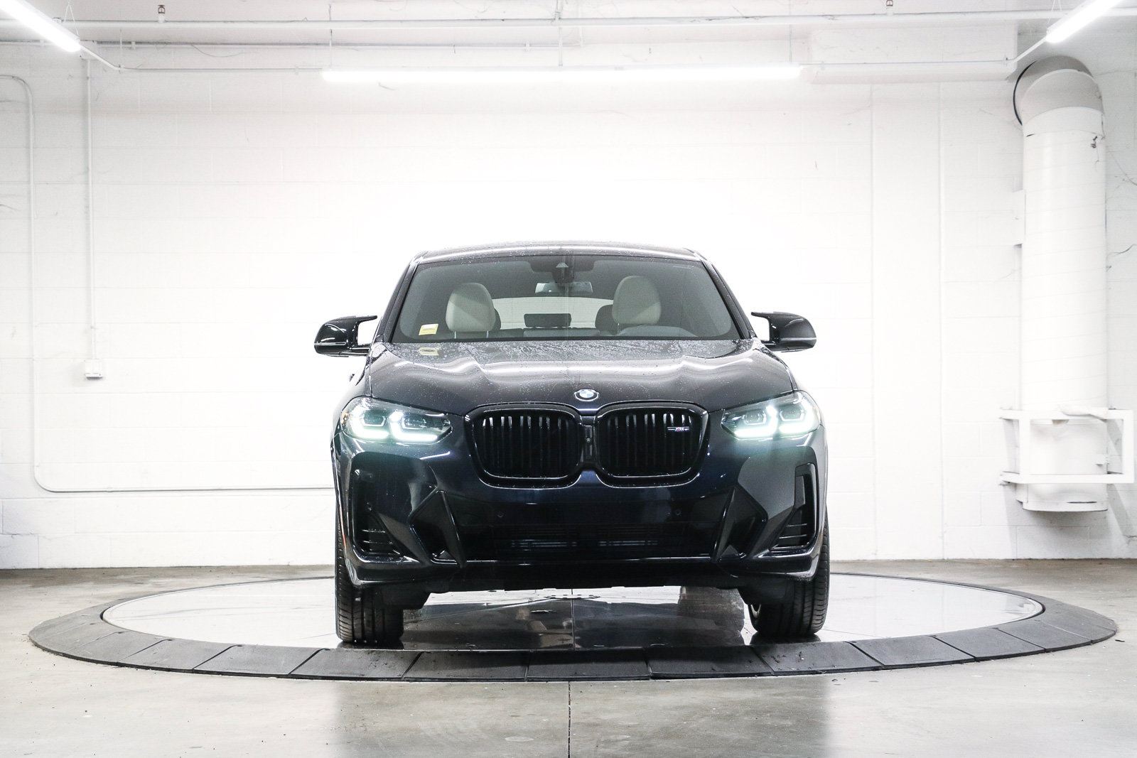 Certified 2024 BMW X4 M40i w/ Premium Package AWD/4WD image 2