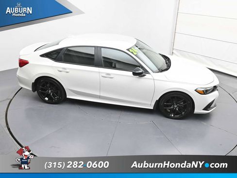 Used 2024 Honda Civic Sport image 29