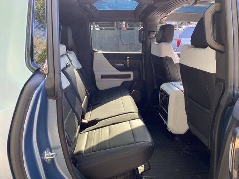 Used 2024 GMC Hummer EV 3X w/ Omega Edition AWD/4WD image 17