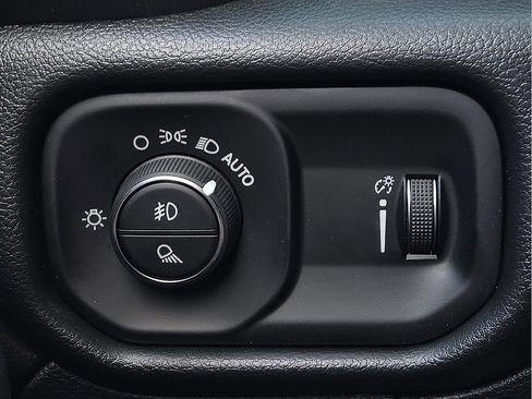 New 2026 RAM 2500 Tradesman AWD/4WD image 17