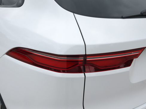 New 2026 Jaguar F-PACE R-Dynamic S image 9