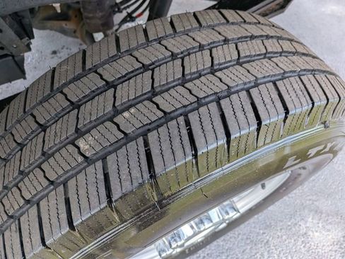 Used 2024 Ford F250 XL AWD/4WD image 11