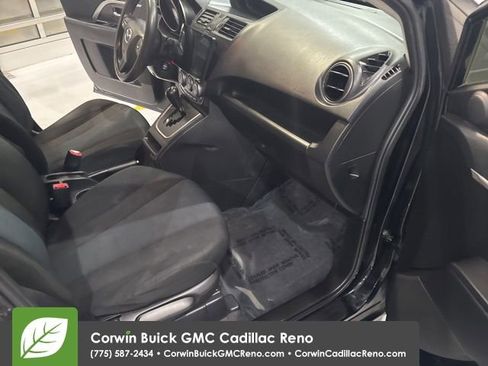 Used 2014 MAZDA MAZDA5 Sport image 23