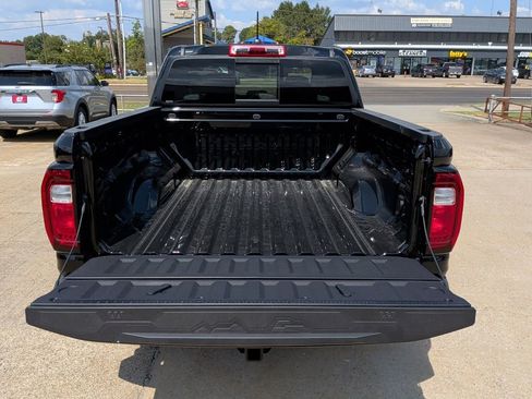 New 2026 GMC Canyon Elevation w/ Convenience Package image 39