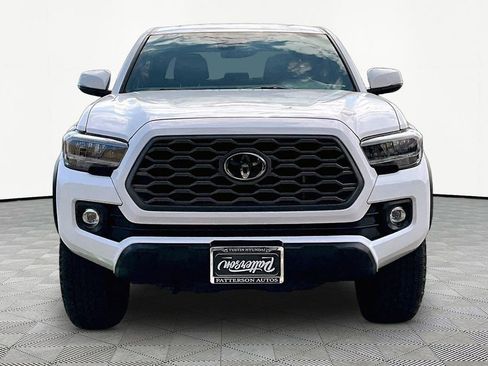 Used 2023 Toyota Tacoma TRD Off-Road w/ Black Out Package (TMS) AWD/4WD image 3