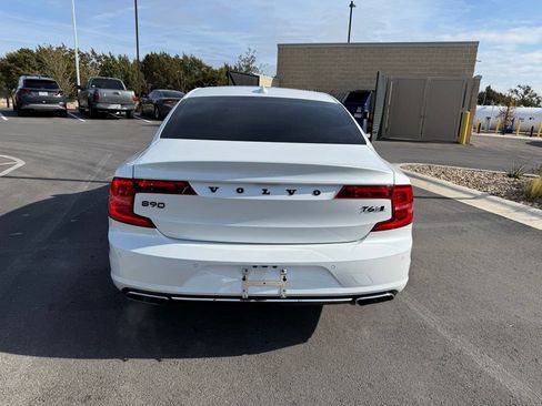 Used 2020 Volvo S90 T6 R-Design image 5