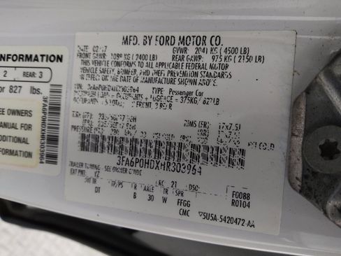 Used 2017 Ford Fusion SE image 33