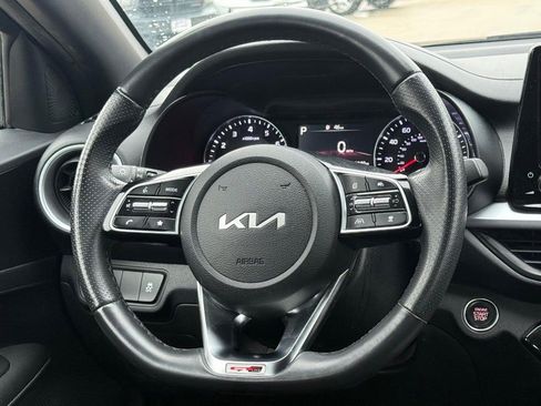 Used 2024 Kia Forte GT-Line image 12