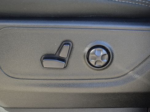 Used 2020 RAM 1500 Lone Star image 17