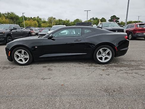Used 2023 Chevrolet Camaro LT image 4
