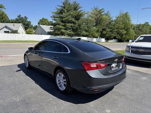 Used 2016 Chevrolet Malibu LT FWD image 5