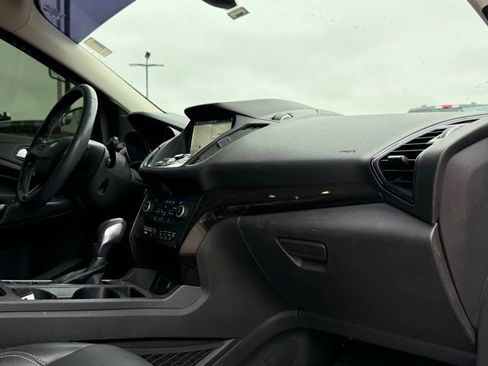 Used 2019 Ford Escape Titanium image 16