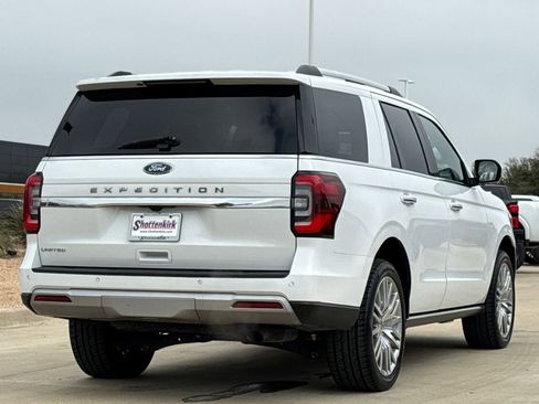 Used 2024 Ford Expedition Limited image 8