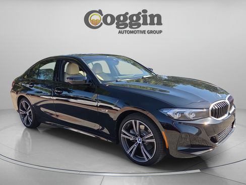 Used 2023 BMW 330e w/ Driving Assistance Package RWD image 7
