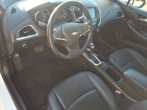 Used 2017 Chevrolet Cruze Premier FWD image 11