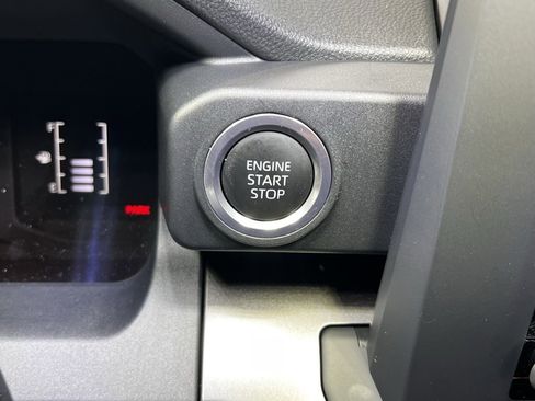 Used 2025 Toyota 4Runner SR5 image 30