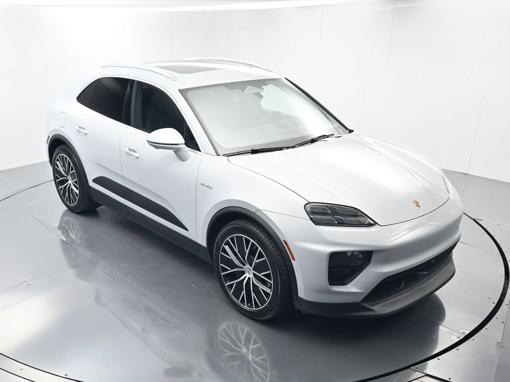 Certified 2026 Porsche Macan Electric RWD image 44