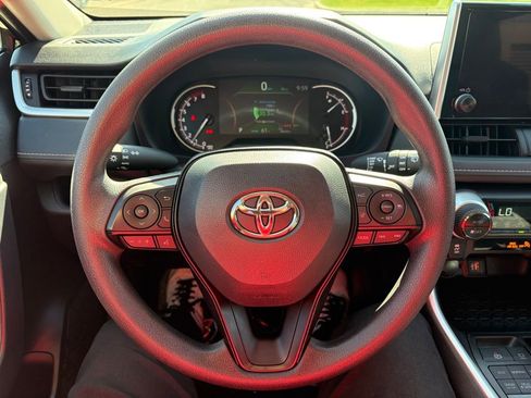 Certified 2025 Toyota RAV4 XLE AWD/4WD image 19