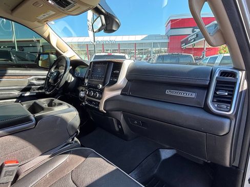 Used 2019 RAM 1500 Laramie AWD/4WD image 25