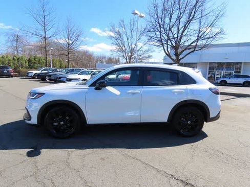 Certified 2024 Honda HR-V Sport image 3