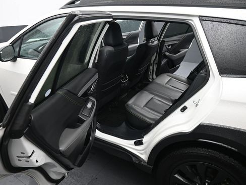 Used 2025 Subaru Outback Onyx Edition XT image 13