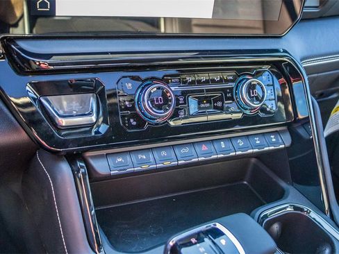 New 2025 GMC Sierra 1500 AT4X image 32