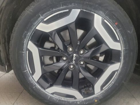 Used 2024 Kia Telluride S AWD/4WD image 31