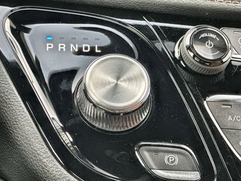 New 2026 Chrysler Pacifica Pinnacle w/ Trailer Tow Group image 22