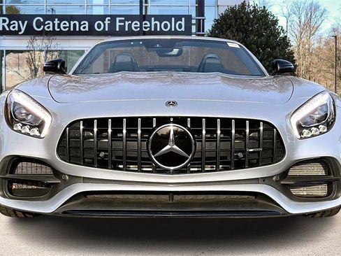 Used 2018 Mercedes-Benz AMG GT Roadster image 3