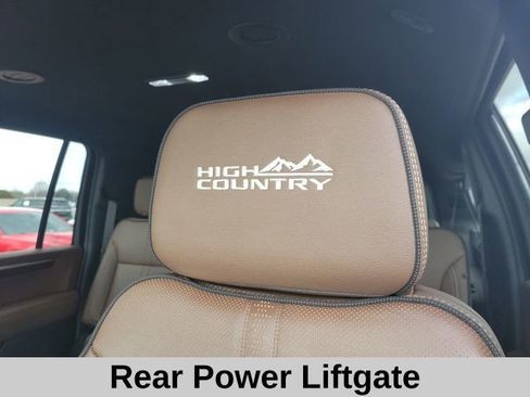 New 2026 Chevrolet Suburban High Country image 9