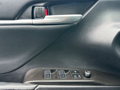 Used 2023 Toyota Camry XSE w/ Navigation Package image 8