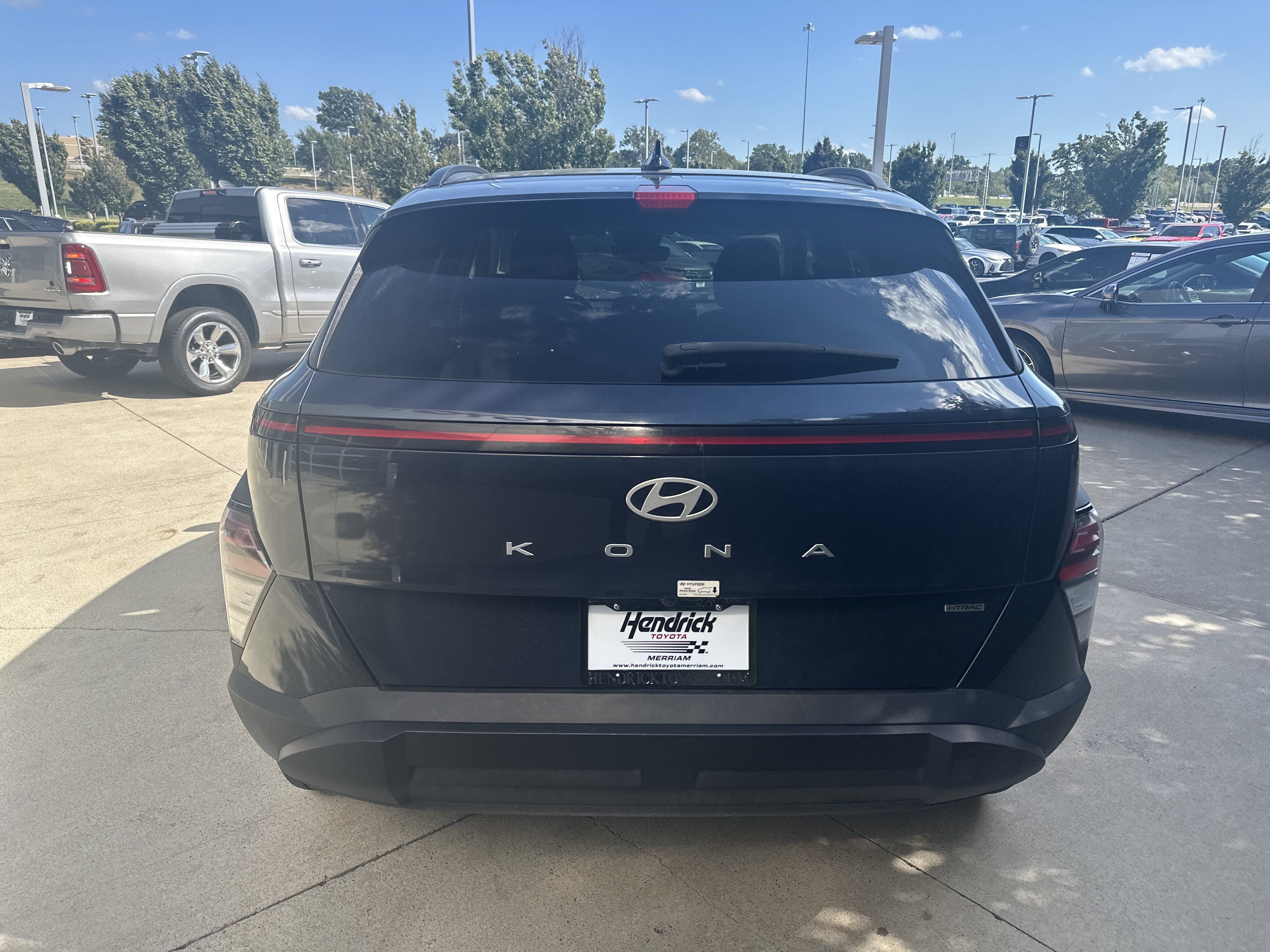 Used 2024 Hyundai Kona SEL AWD/4WD image 8