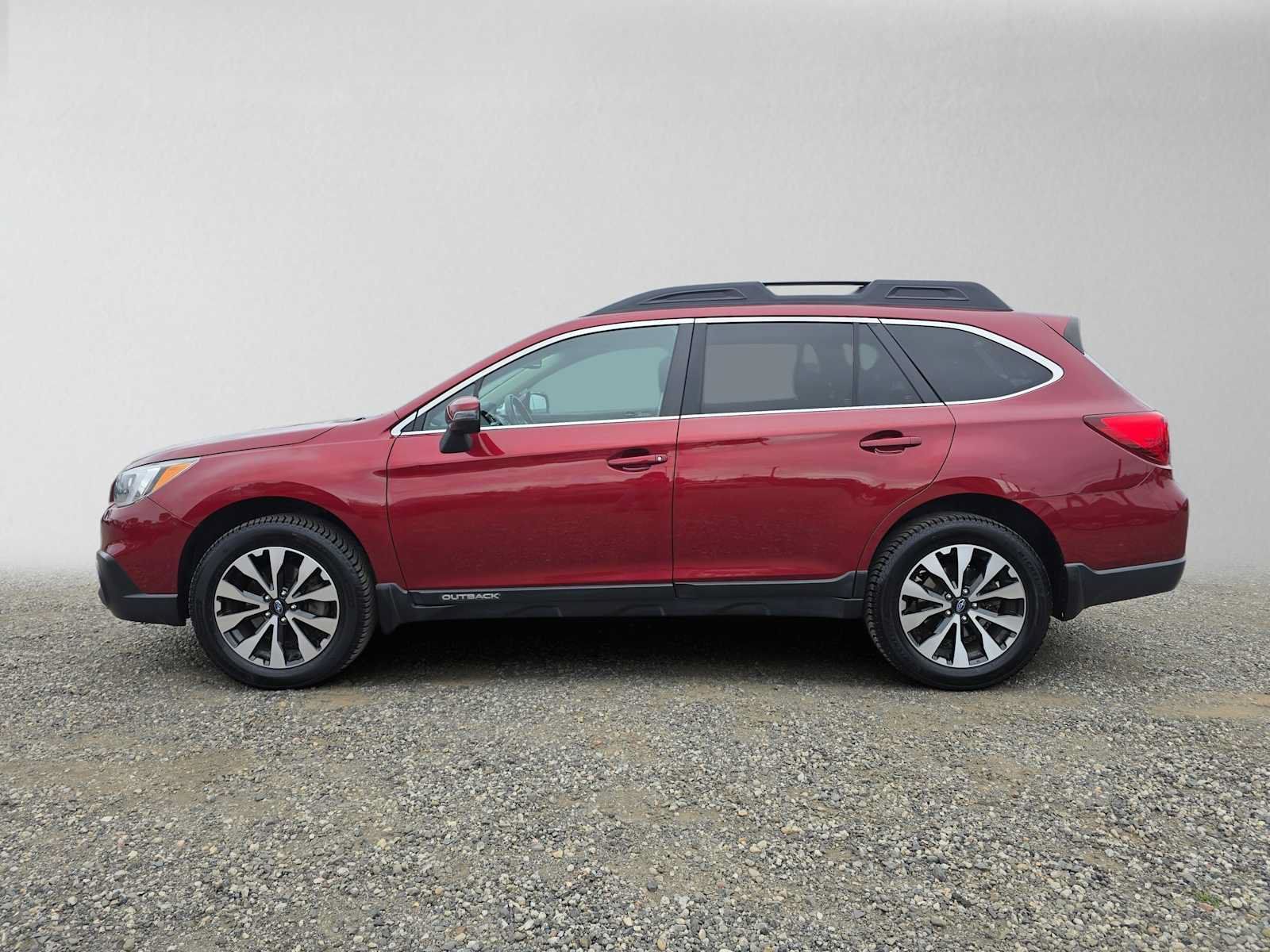 Used 2016 Subaru Outback 2.5i Limited AWD/4WD image 7