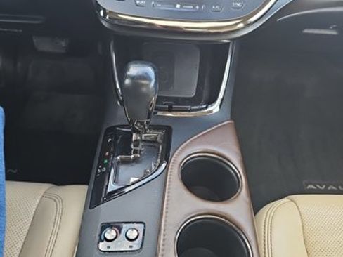 Used 2016 Toyota Avalon Limited w/ Toyota Safety Sense Package image 19
