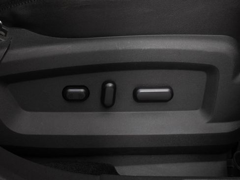 Used 2013 Lincoln MKX AWD image 28