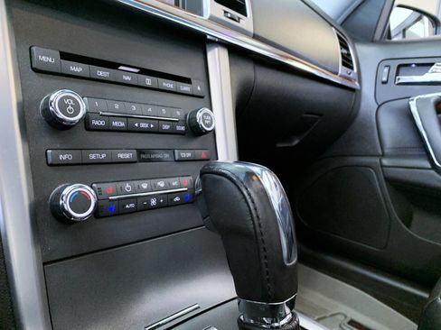 Used 2011 Lincoln MKZ w/ 102A Rapid Spec Order Code FWD image 17