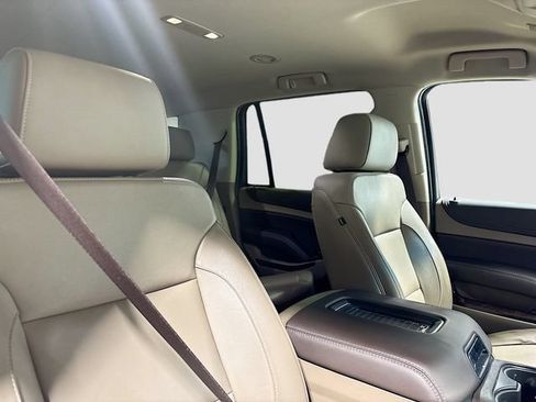 Used 2017 Chevrolet Tahoe LT w/ Luxury Package AWD/4WD image 31