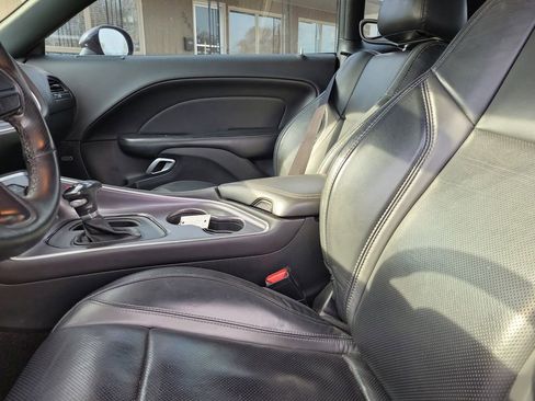 Used 2018 Dodge Challenger GT w/ Driver Convenience Group image 14