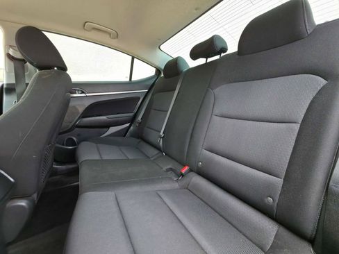 Used 2018 Hyundai Elantra Value Edition FWD image 11