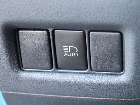 Certified 2019 Toyota C-HR LE FWD image 23