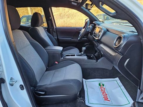 Used 2023 Toyota Tacoma TRD Off-Road w/ Technology Package image 16