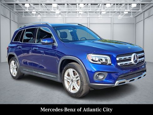 Used 2022 Mercedes-Benz GLB 250 4MATIC image 1