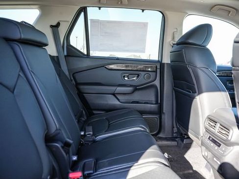 New 2025 Honda Pilot Elite image 8