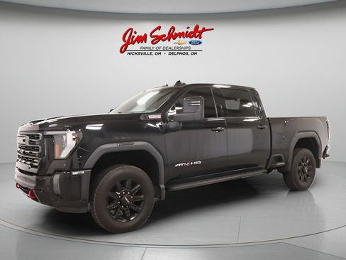 Used 2024 GMC Sierra 2500 AT4 w/ Technology Package AWD/4WD image 2