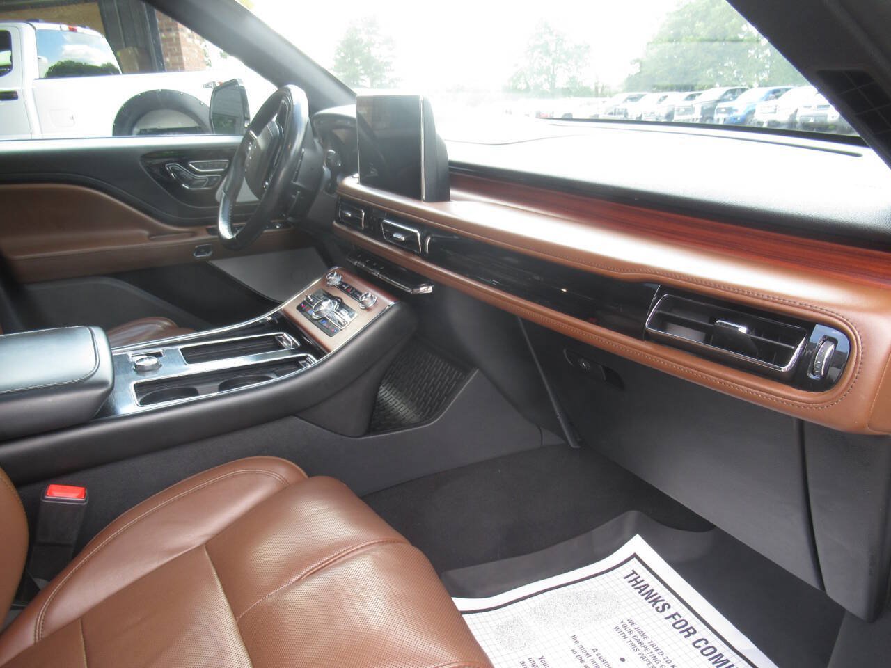 Used 2021 Lincoln Aviator Reserve AWD/4WD image 8