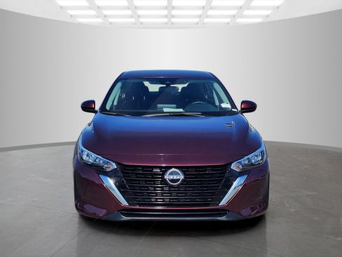 Used 2024 Nissan Sentra SV FWD image 2