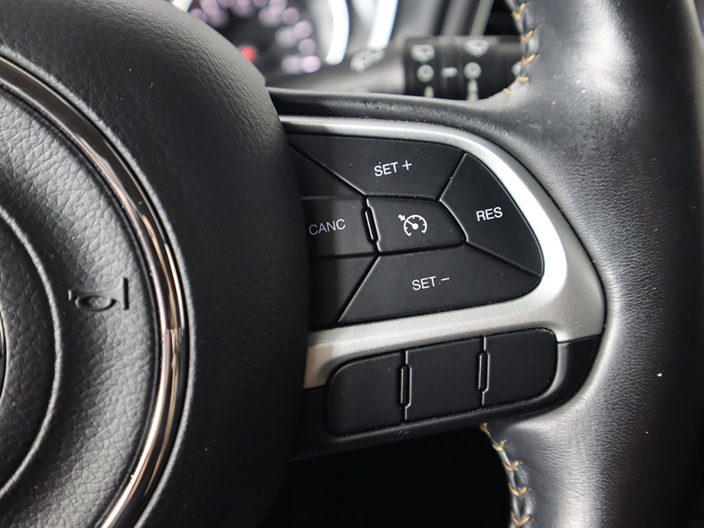 Used 2018 Jeep Compass Latitude AWD/4WD image 34