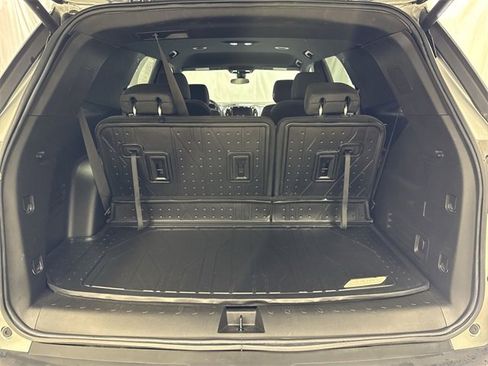 Used 2023 Chevrolet Traverse LT image 25